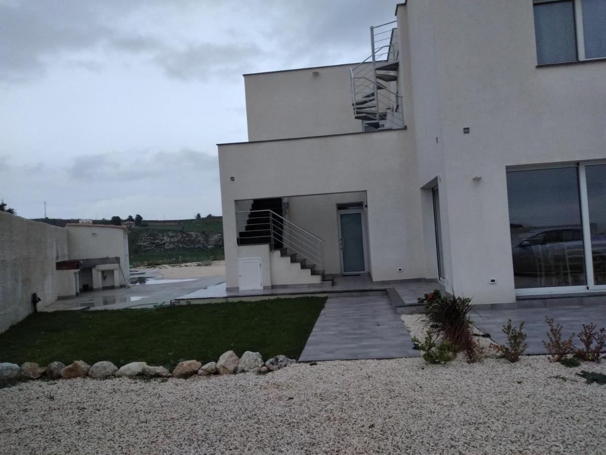 La Dama Bianca Bovo Marina Hotel Montallegro Exterior photo