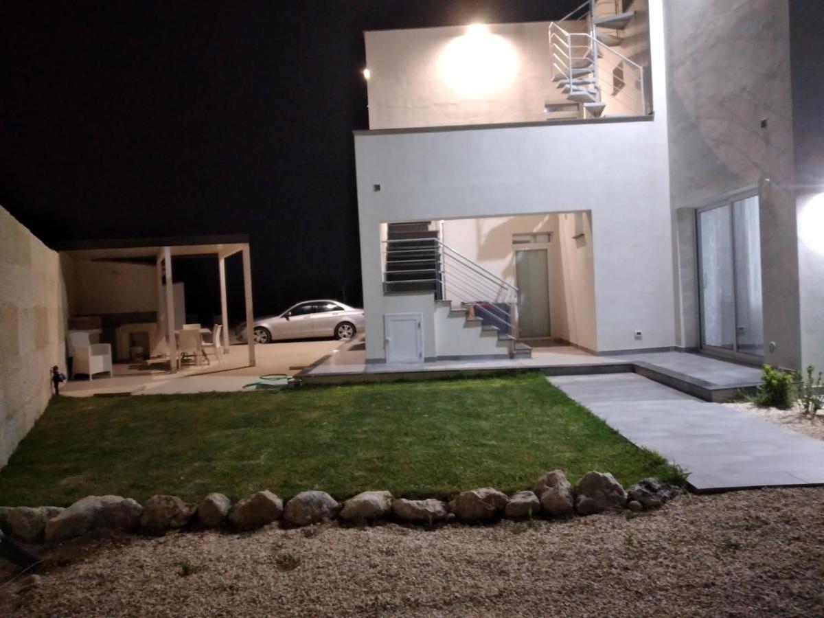 La Dama Bianca Bovo Marina Hotel Montallegro Exterior photo